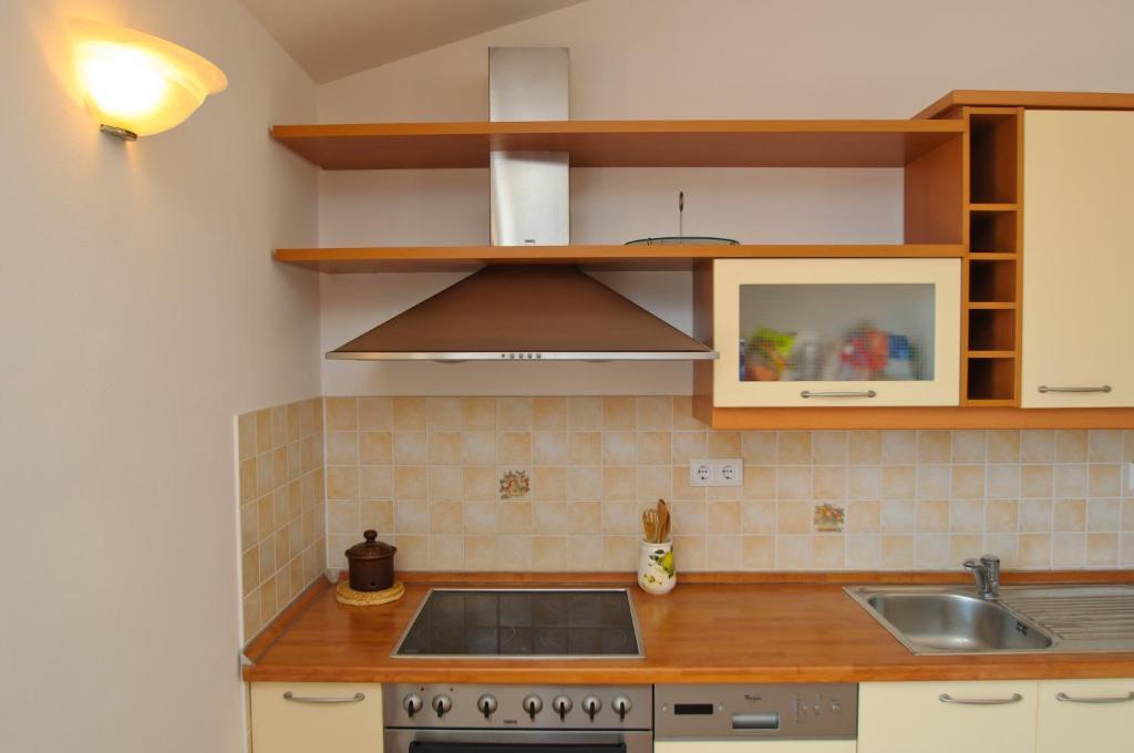 טרוגיר Hella Apartments מראה חיצוני תמונה